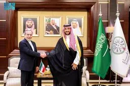 تصاویر دیدار عراقچی با خالد بن سلمان وزیر دفاع عربستان