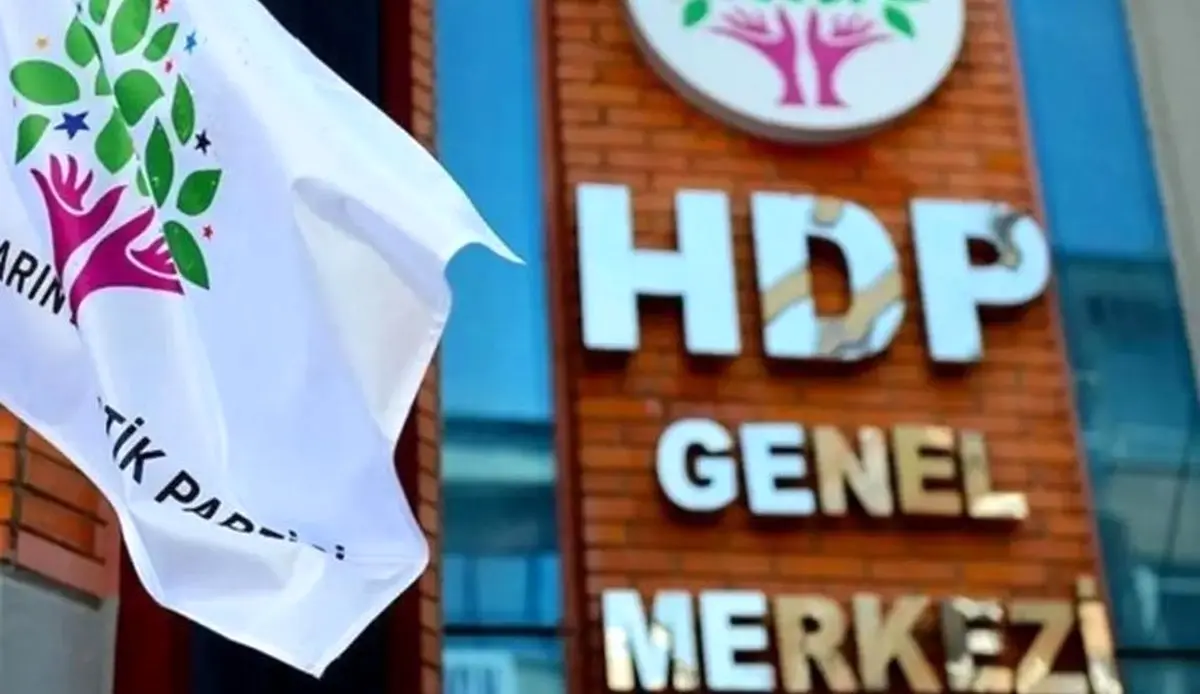 دادگاه قانون اساسی ترکیه با انحلال حزب معارض دموکراتیک خلق‌ها موافقت کرد