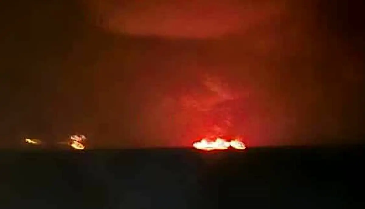 تنگه هرمز در آتش | پشت‌پرده آتش‌سوزی همزمان سه کشتی چیست؟