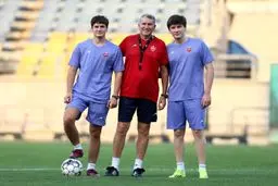 فهرست نهائی پرسپولیس گاری دو با دو جای خالی