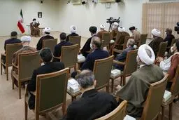 رهبر انقلاب: قدرت شناخت و عزم راسخ دو ویژگی برجسته و الگوساز در جناب حمزه است