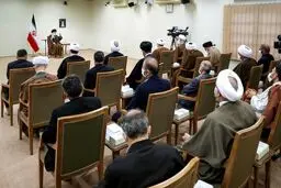رهبر انقلاب: قدرت شناخت و عزم راسخ دو ویژگی برجسته و الگوساز در جناب حمزه است