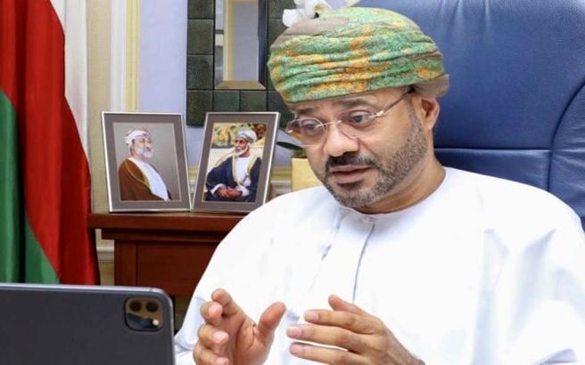 واکنش وزیر خارجه عمان به بازدید عراقچی از نمایشگاه کتاب مسقط