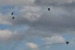 نبرد یک جنگنده F۱۴ ایران با ۵ جنگنده F۱۶ اسرائیلی در اصفهان