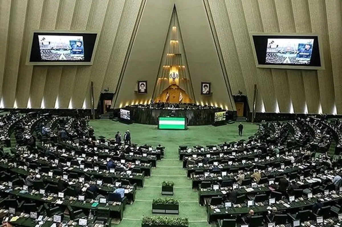 درخواست از قالیباف برای جلسه شفاف مجلس پیرامون ارز و تورم 