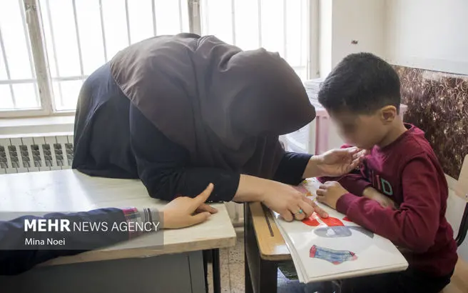 خبر شوکه کننده درباره حقوق فرهنگیان | توقف مصوبه‌ای که قرار بود حق معلمان را زنده کند !