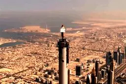 اتفاق جنجالی هواپیمایی امارات بر فراز برج خلیفه دبی