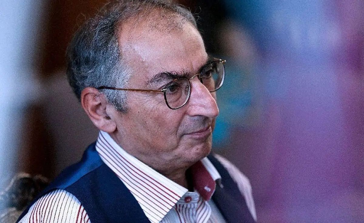 صادق زیباکلام: گویی جملگی نامزدها از کره مریخ آمده‌اند