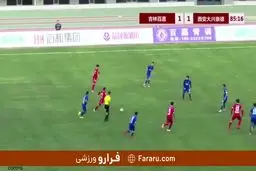 تصاویر عجیب از بازی دستوری فوتبالیست 126 کیلویی 