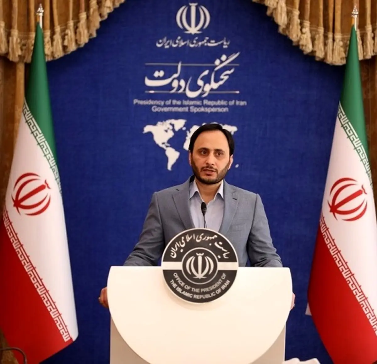 سخنگوی دولت: چرا یک نفر باید ۳۰ سال وزیر باشد و هنوز طلبکار باشد؟