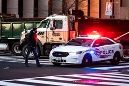 بازداشت یک مقام مسئول به جرم تعرض به کودکان!