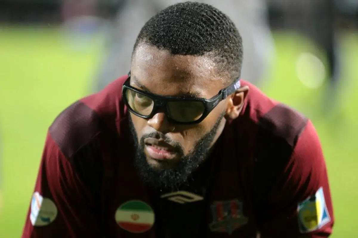 خروج ناگهانی یامگا از بازی با استقلال خوزستان