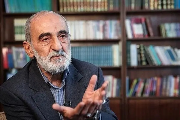 یادداشت تند شریعتمداری علیه روحانی ، ظریف و مرعشی