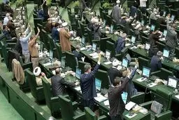 پشت پرده حملات تندروها به همتی چیست؟