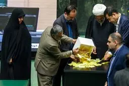 مردانه‌ترین مجلس پس از جنگ | در رقابت بین پدرخوانده‌های اصولگرا، جایی برای زنان نبود