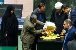 مردانه‌ترین مجلس پس از جنگ | در رقابت بین پدرخوانده‌های اصولگرا، جایی برای زنان نبود