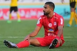 امیر نصر آزادانی فوتبالیست، عضو یک گروه مسلحانه است