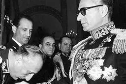 جزئیات اموالی که پهلوی‌ها از ایران خارج کردند