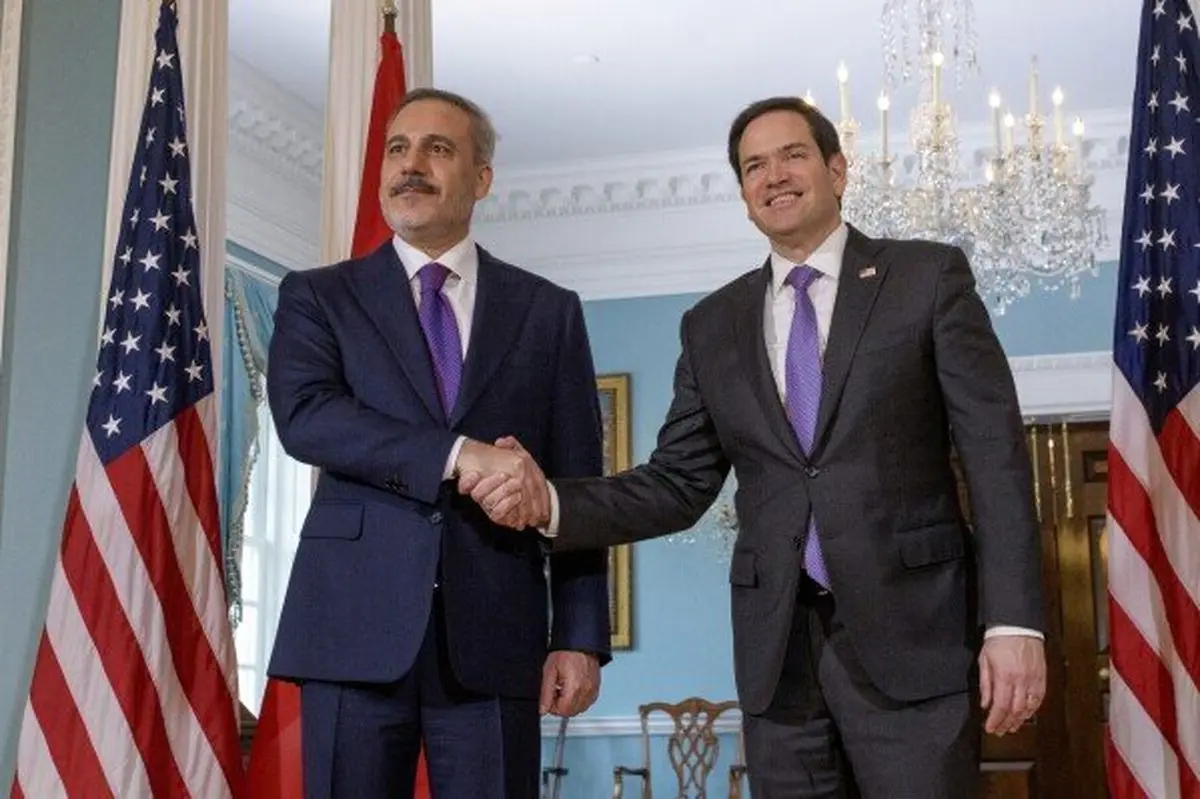 گفت‌وگوی مهم وزرای خارجه آمریکا و ترکیه درباره سرنوشت اوکراین