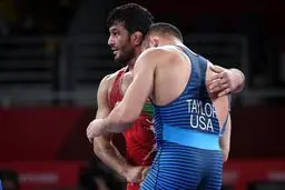 نابودگر  دیوید تیلور، برگ برنده حسن  یزددانی