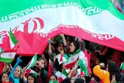 تیتر جالب روزنامه سازندگی درباره حضور زنان در استادیوم