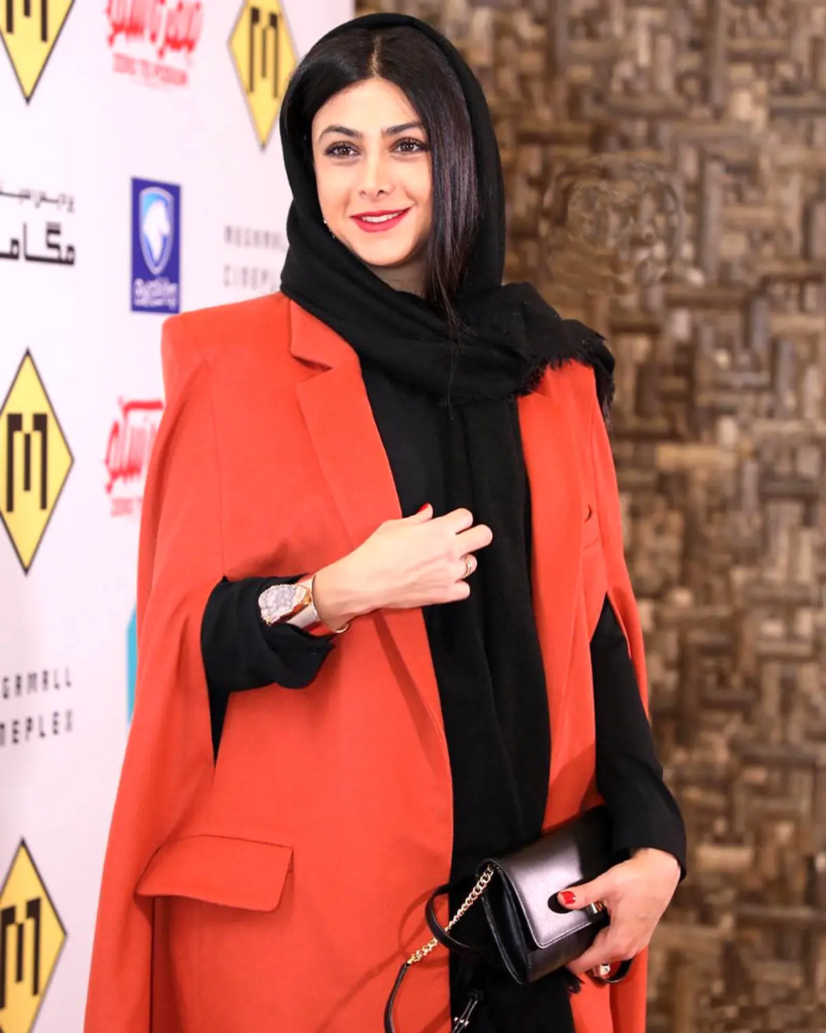 نظر جنجالی و جالب آزاده صمدی در مورد عشق و ازدواج