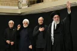 لحظه ورود رهبر انقلاب به حسینیه امام خمینی(ره) در شب عاشورا