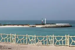 هجوم مارهای آبی به ساحل خرز