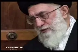 لحظاتی از حضور رهبر انقلاب در منزل شهید علی‌محمدی‌