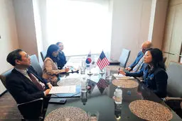 اتحاد آمریکا، ژاپن، کره جنوبی علیه کره شمالی