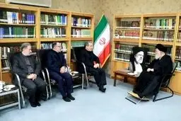 امام جمعه مشهد خطاب به عراقچی: خوشبختانه سابقه طولانی در سیاست دارید و می‌توانید با عقلانیت پیش بروید