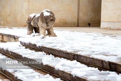 کاخ نیاوران