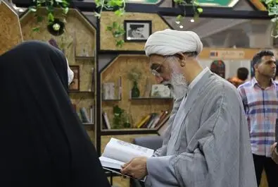 پورمحمدی نمایشگاه کتاب