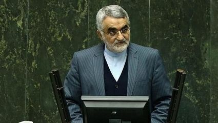 انتقاد عجیب علاء‌الدین بروجردی از وضعیت پدافند در جنگ 