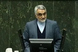 انتقاد عجیب علاء‌الدین بروجردی از وضعیت پدافند در جنگ 