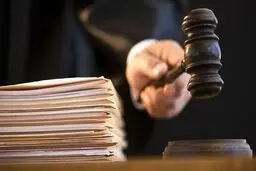 حکم دو فرانسوی بازداشت شده در ایران ابلاغ شد