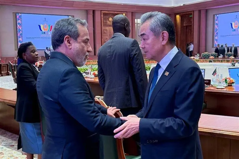 دیدار مهم عراقچی با وزیر خارجه چین