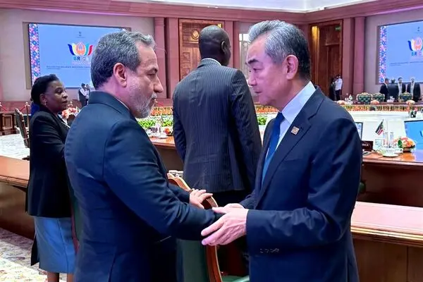 دیدار مهم عراقچی با وزیر خارجه چین