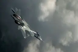 پرواز دیدنی و مانور پیشرفته ترین جنگنده روسیه