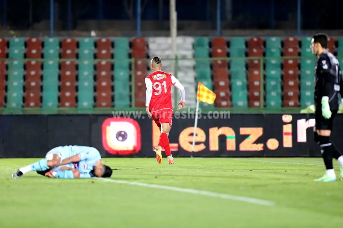 پرسپولیس 1 - 0  گل گهر: ایستاده با سردار!
