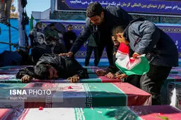 تصاویر غم انگیز از تشییع پیکر شهدای انفجار تروریستی