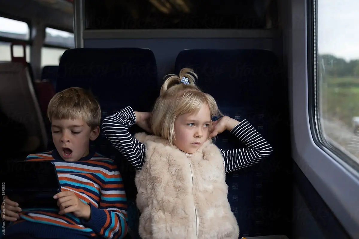 ۴ پیشنهاد برای اینکه در سفر با قطار خسته نشوید
