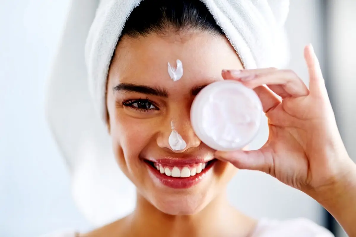 چرا برای خرید محصولات پوستی می توانیم به رنگدونه اعتماد کنیم؟