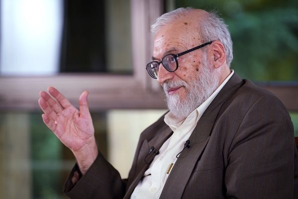 جواد لاریجانی: مذاکره خالی که مسئله‌ای را حل نمی‌کند، جز اینکه ما گاو شیری آمریکا بشویم