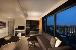 فرق هتل آپارتمان با سوئیت: بررسی تفاوت‌ ها برای تجربه اقامتی ایده‌آل