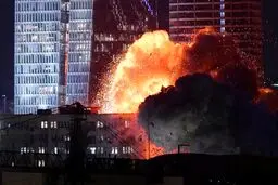 نبرد ایران و اسرائیل و حمله آمریکا به ونزوئلا در ۲۰۲۶ چقدر محتمل است؟