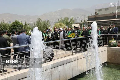 پرچم رضوی در برج میلاد