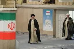 گزارش تصویری حضور رهبر انقلاب در انتخابات