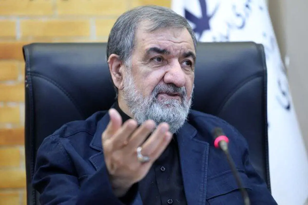  محسن رضایی : پایگاه‌های آمریکا را ویران خواهیم کرد