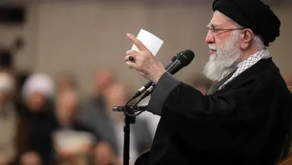 رهبر انقلاب : اغتشاش‌گر را باید سرجایش نشاند